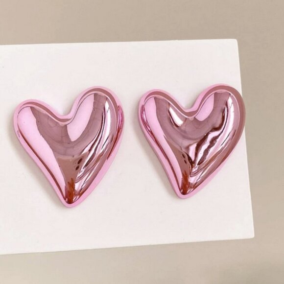 Pink Heart Design Stud Earrings - Picture 1 of 3